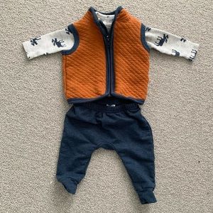Cute 3 piece baby outfit 0-3m